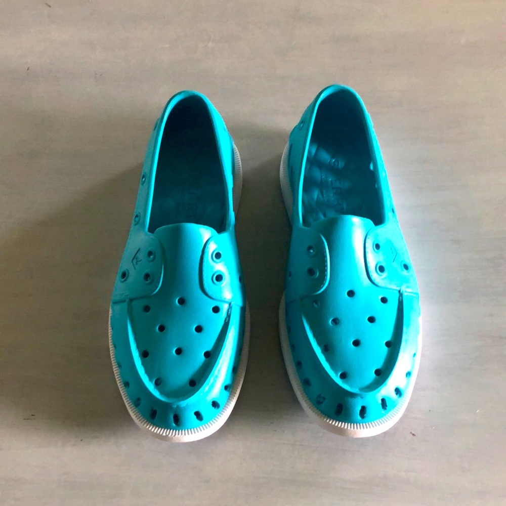 BRAND NEW WOMEN'S SPERRY A/O FLOAT BOAT SHOES!